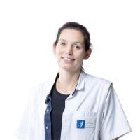 Dr Corentine VANLIER, dermatologue à la Clinique Saint-Jean
